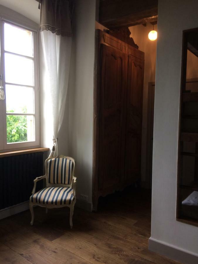 Chatel de Bierre Sigy-le-Châtel Exterior foto