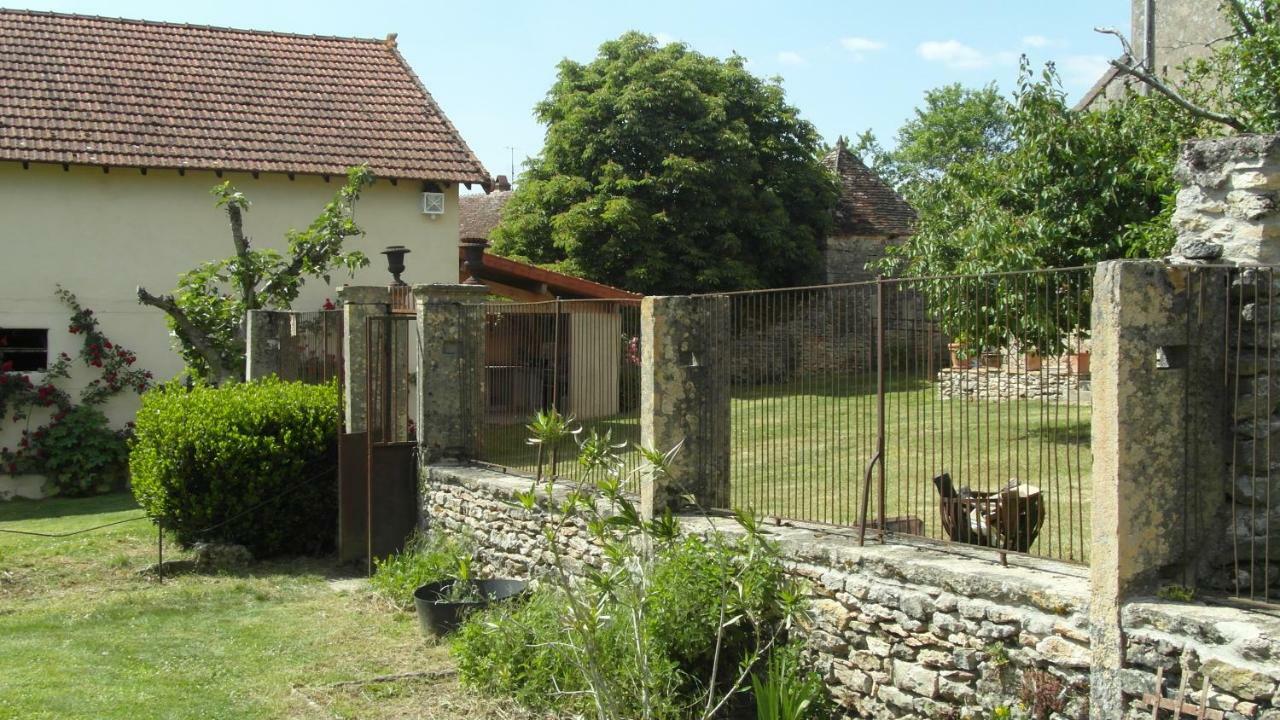 Chatel de Bierre Sigy-le-Châtel Exterior foto